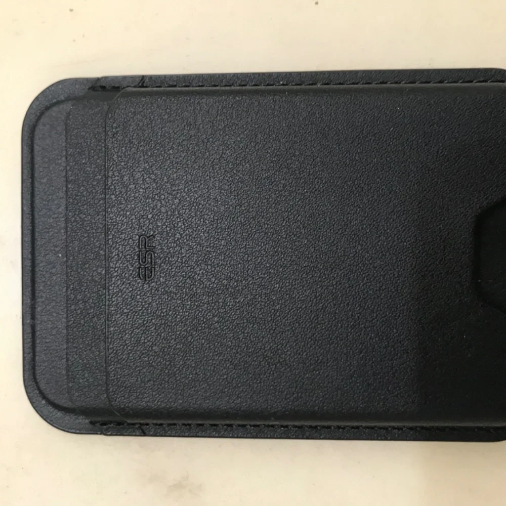 ESR Magnetic Wallet